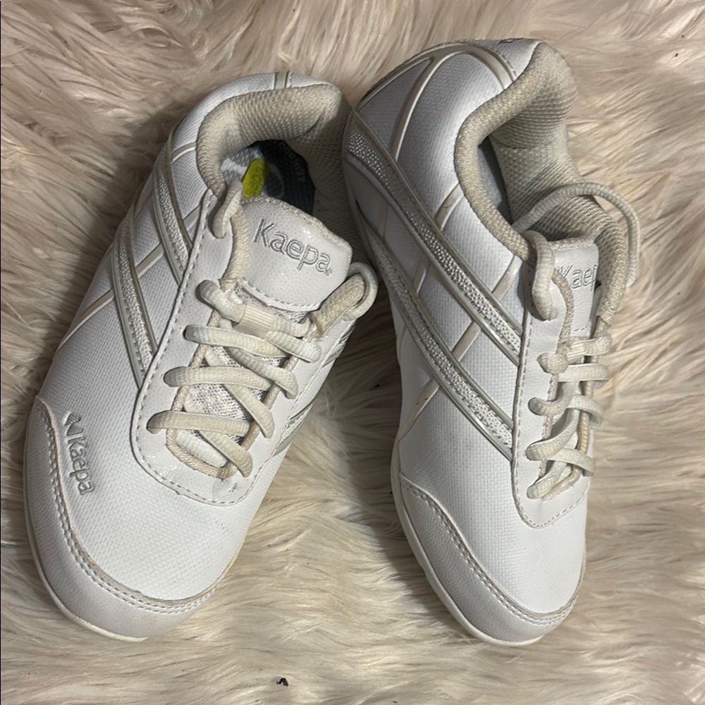 Kaepa White Low-Top Cheer Sneakers with Diagonal Stripes
